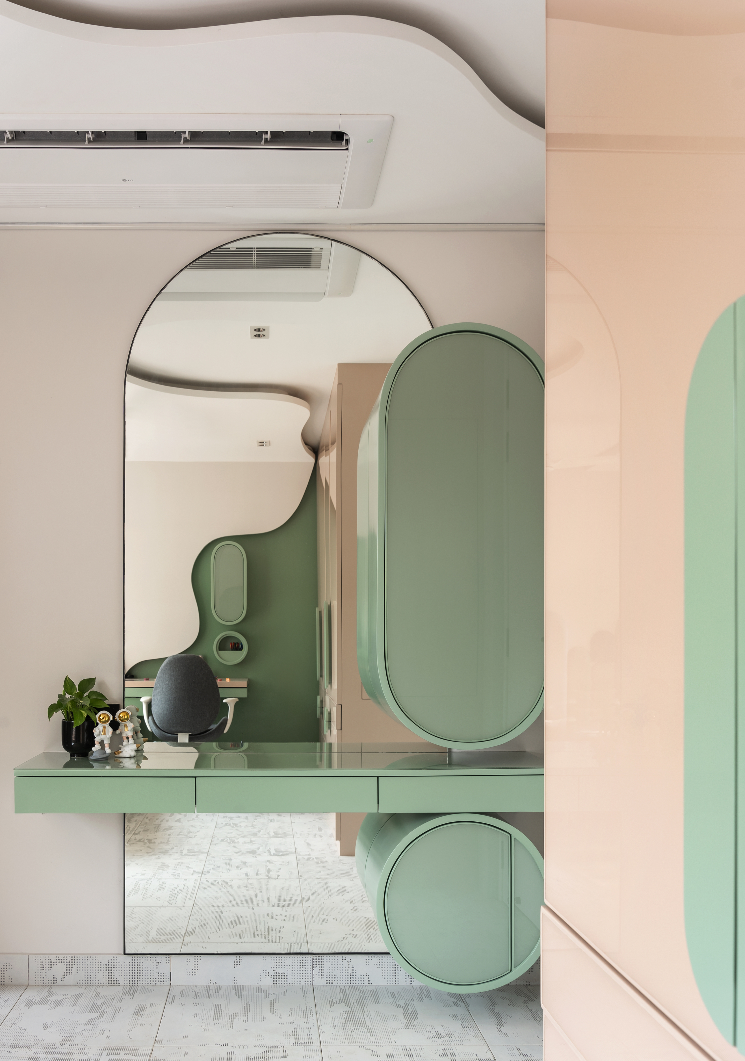 Ambrosia House — Image 2