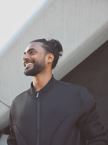 Azad Kavi